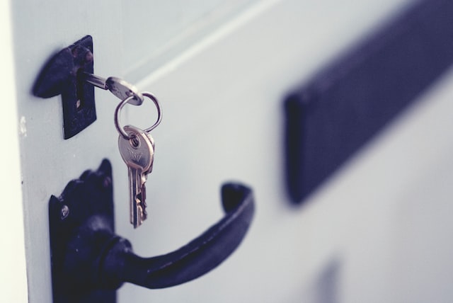 How to Choose the Right Locksmith Company for Your Home Or Business