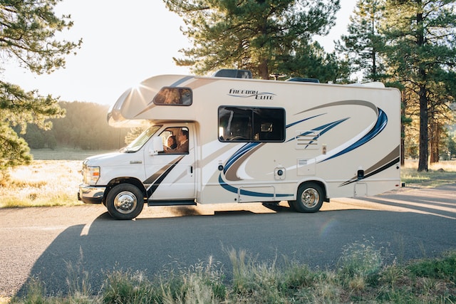 5 Important Factors to Consider When Selecting an RV Storage Facility