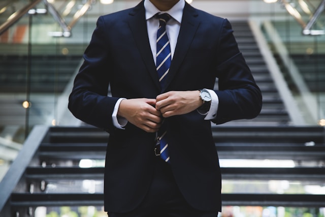 Choosing the Right Lawyer: Key Factors to Consider for Your Case Choosing the Right Lawyer: Key Factors to Consider for Your Case