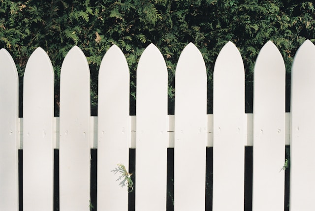 Enhancing Your Backyard with Creative Wooden Fence Designs Enhancing Your Backyard with Creative Wooden Fence Designs