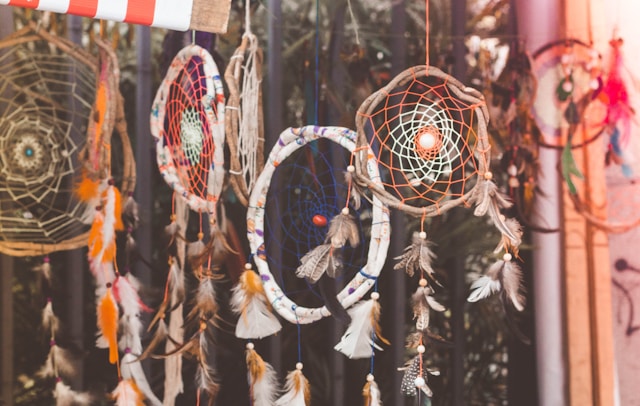 How Rooster Feathers Can Boost Your Craft Projects How Rooster Feathers Can Boost Your Craft Projects